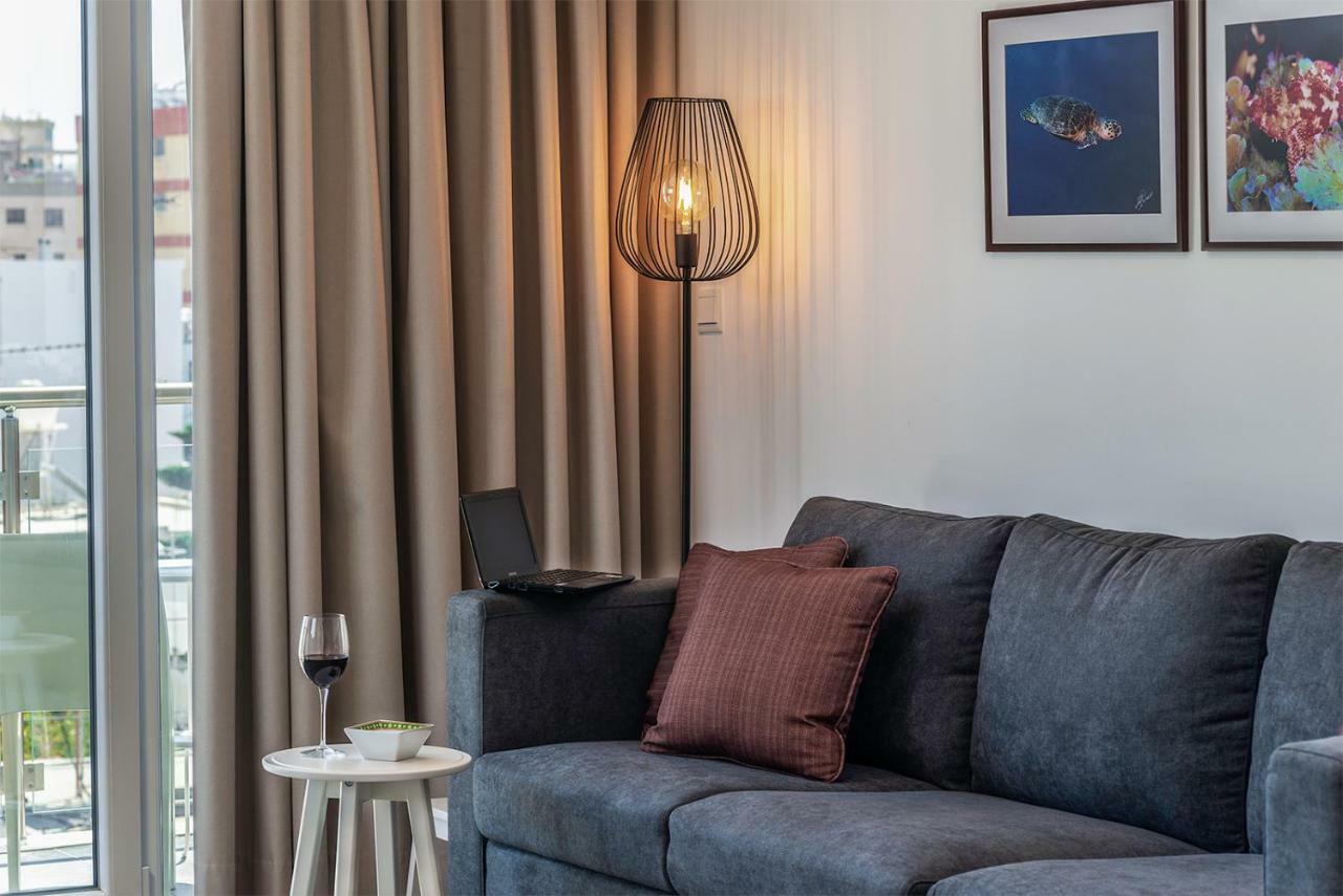 Silver Apartment - Central 利马索尔 外观 照片